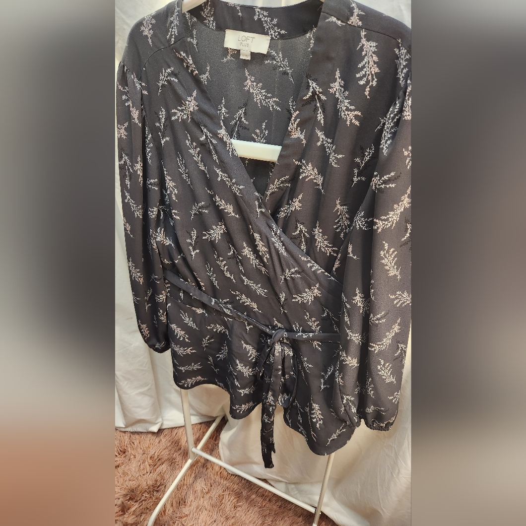 Loft Plus Top